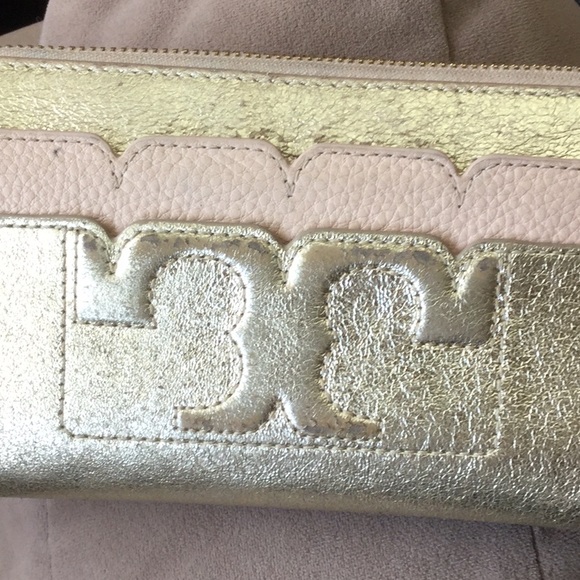 Tory Burch Wallet - Picture 8 of 8